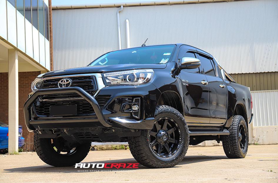 TOYOTA HILUX N80 4WD BLADE OR MATTE BLACK 