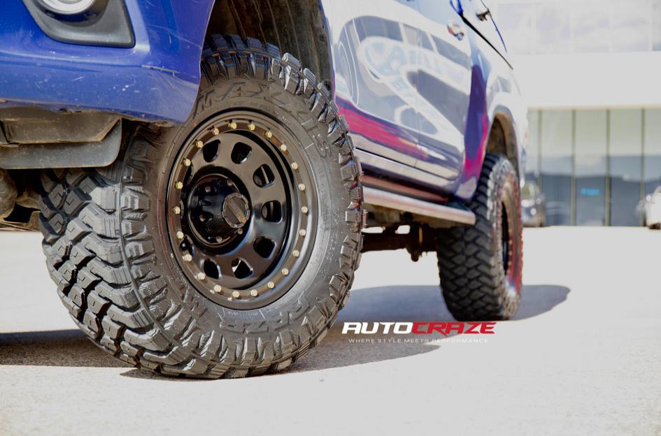 TOYOTA HILUX N80 4WD D LOCKER BLACK