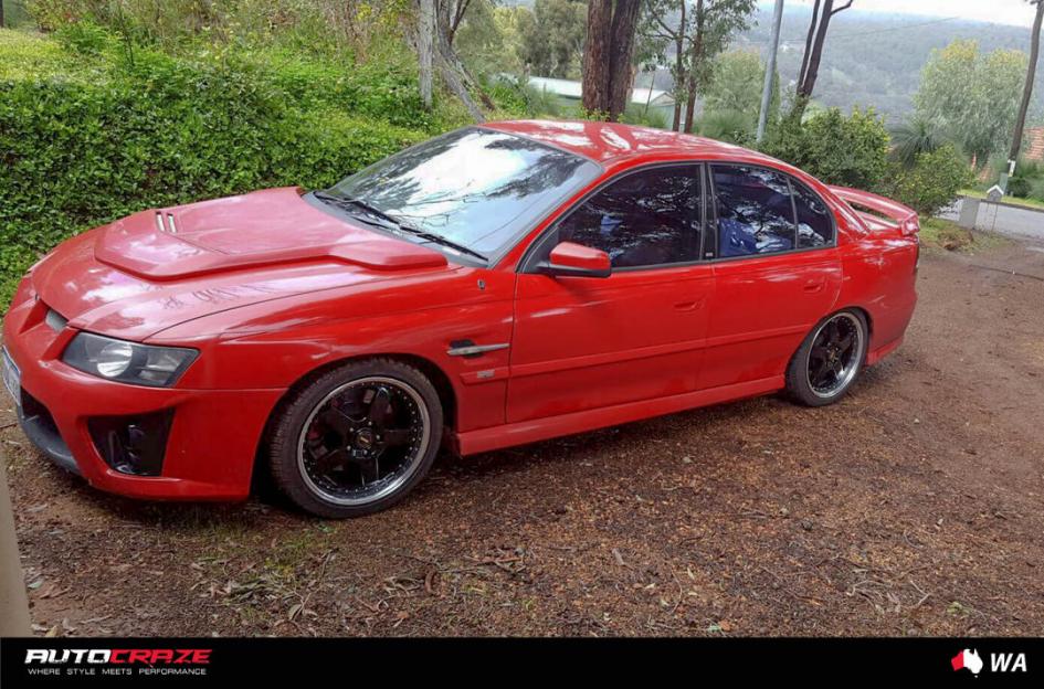 HOLDEN-COMMODORE-FR-BLACK-MACHINED-LIP