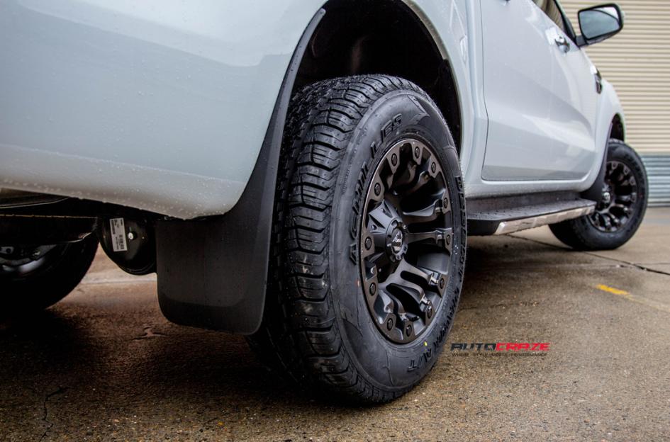 FORD-RANGER-VAPOR-BLACK-MACHINED-WITH-DARK-TINT