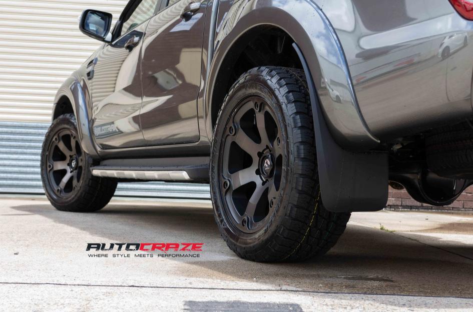 FORD RANGER BEAST BLACK MACHINED WITH DARK TINT