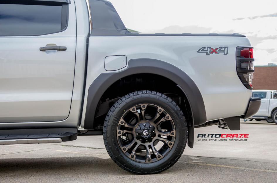 FORD-RANGER-VAPOR-BLACK-MACHINED-WITH-DARK-TINT