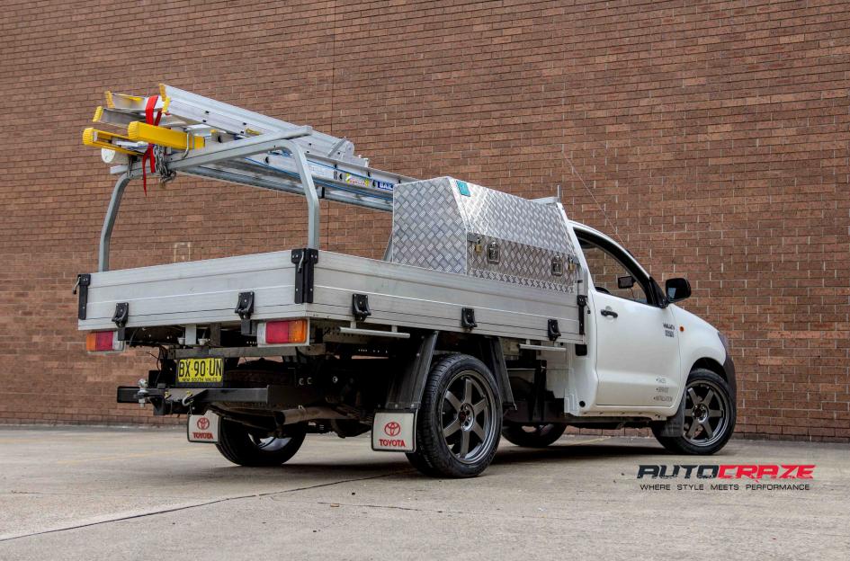 TOYOTA HILUX 2WD (2005 ONWARDS) DRIFTER GUN METAL MATTE