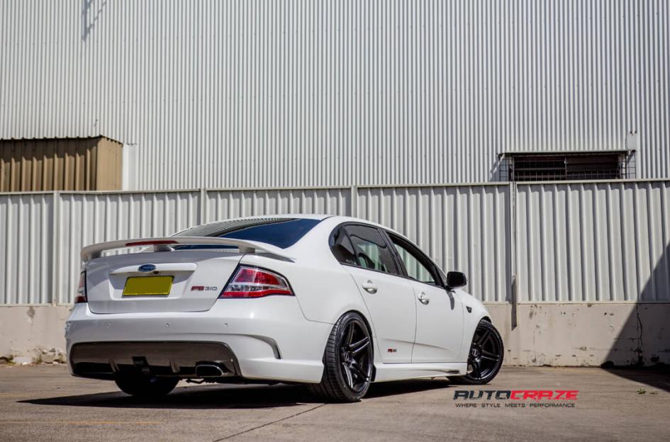 FORD FALCON CC03R MATTE BLACK