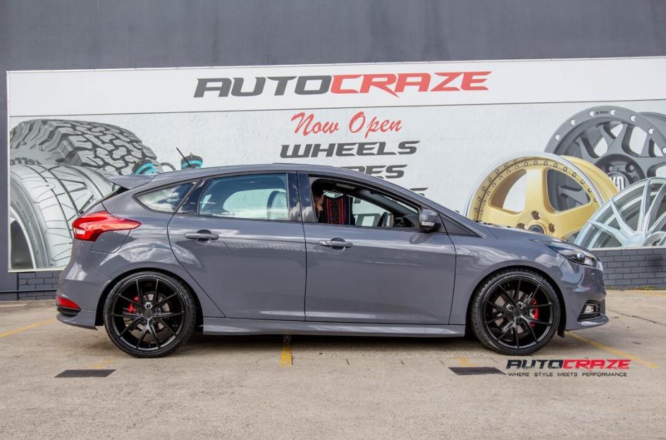 FORD FOCUS  5 STUD  MISANO MATTE BLACK