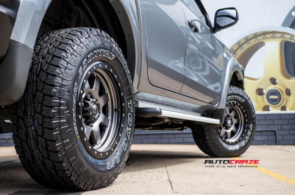 MITSUBISHI TRITON TROPHY MATTE ANTHRACITE WITH BLACK RING