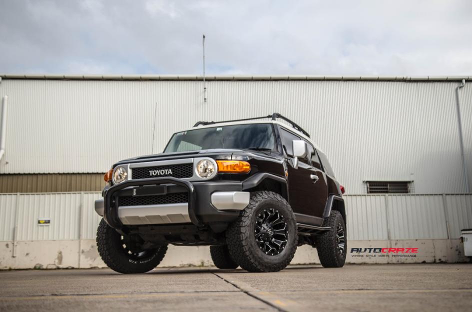 TOYOTA FJ CRUISER ASSAULT GLOSS BLACK MILLED ACCENTS