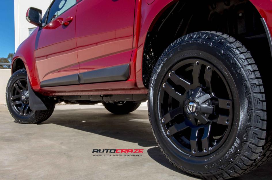HOLDEN COLORADO PUMP MATTE BLACK