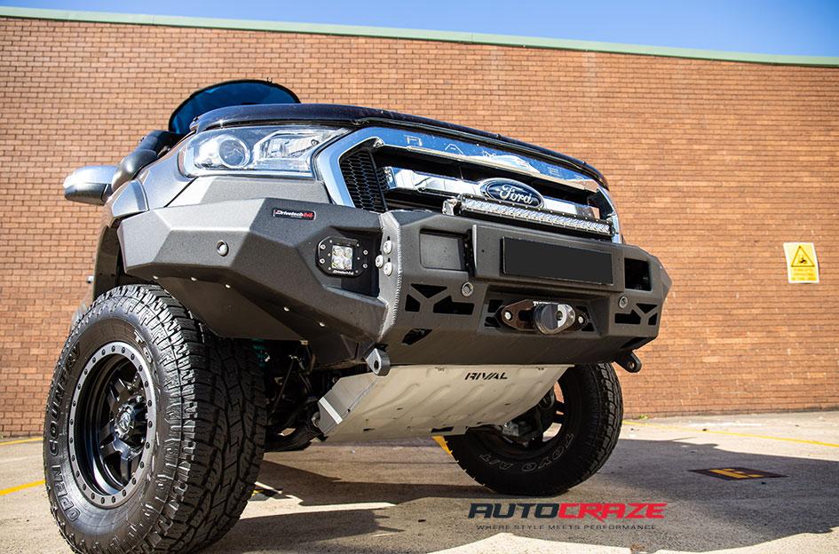 FORD RANGER ANZA MATTE BLACK WITH ANTHRACITE RING