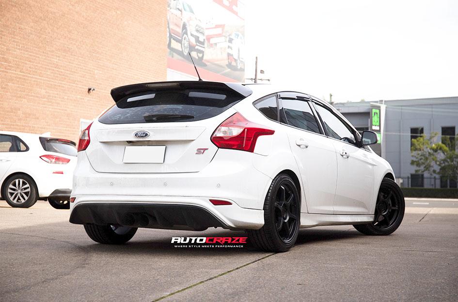 FORD FOCUS  5 STUD  MR145 TRAKLITE SATIN BLACK