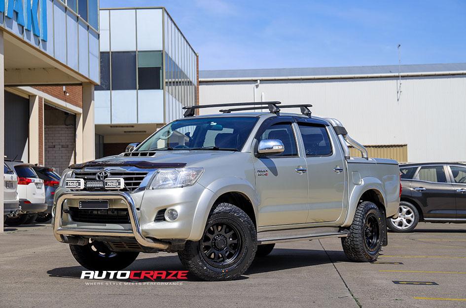 TOYOTA HILUX N70 4WD HURRICANE SATIN BLACK