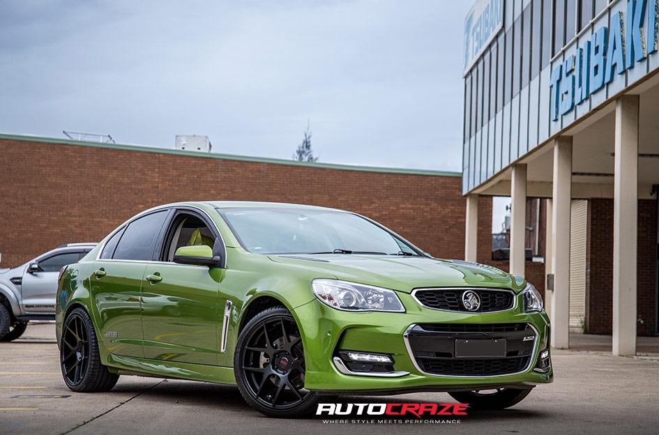 HOLDEN-COMMODORE-STAGE-MATTE-BLACK