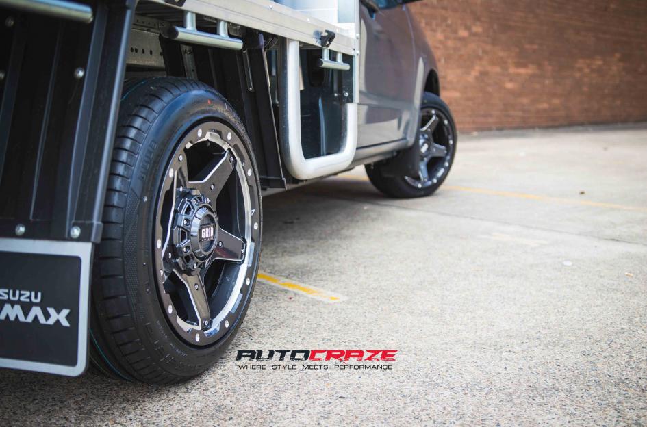 ISUZU DMAX GD04 GRAPHITE WITH MILLED ACCENTS