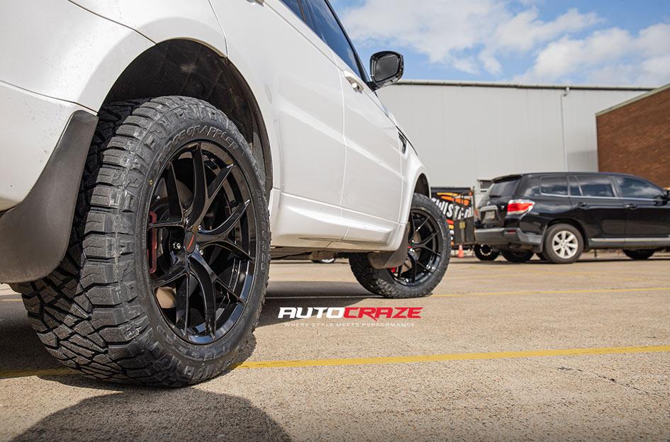 LAND-ROVER-RANGE-ROVER-ZR3-GLOSS-BLACK