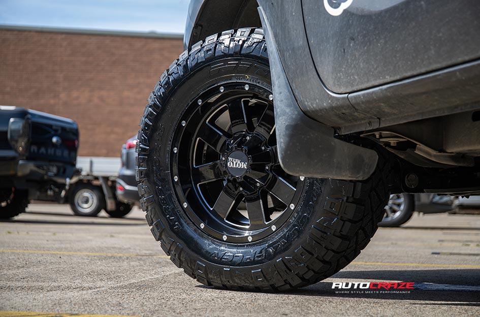 MAZDA BT 50 MO962 GLOSS BLACK MILLED ACCENTS