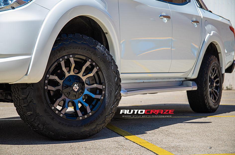 MITSUBISHI TRITON FLORIDA MACHINED FACE BLACK MATTE GREY TINT