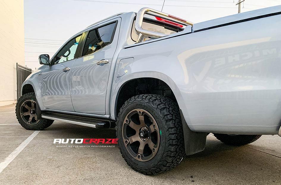 MERCEDES X CLASS BEAST BLACK MACHINED WITH DARK TINT