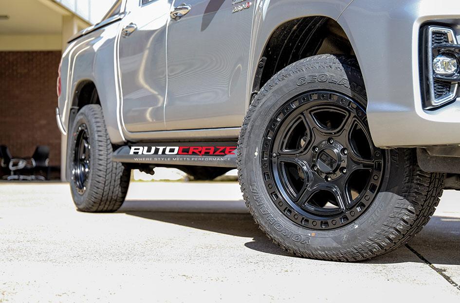 TOYOTA HILUX 4WD PORTAL SATIN BLACK