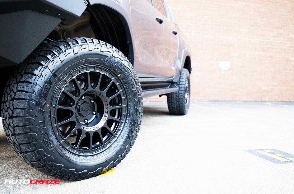 TOYOTA HILUX N80 4WD SANDSTORM GLOSS BLACK
