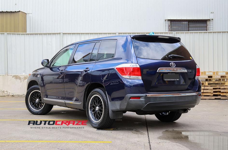TOYOTA-KLUGER-CHEETAH-GLOSS-BLACK-POLISH-LIP