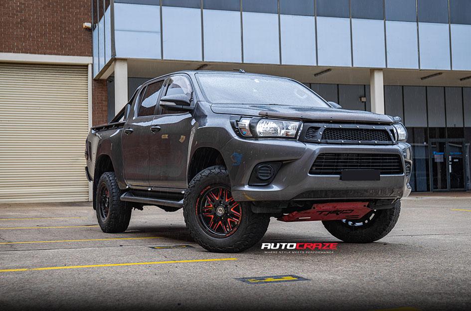 TOYOTA HILUX 4WD