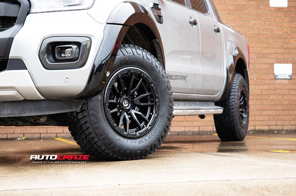 FORD RANGER CLASH GLOSS BLACK