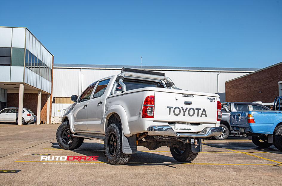 TOYOTA HILUX N70 4WD PROSECUTOR MATTE BLACK