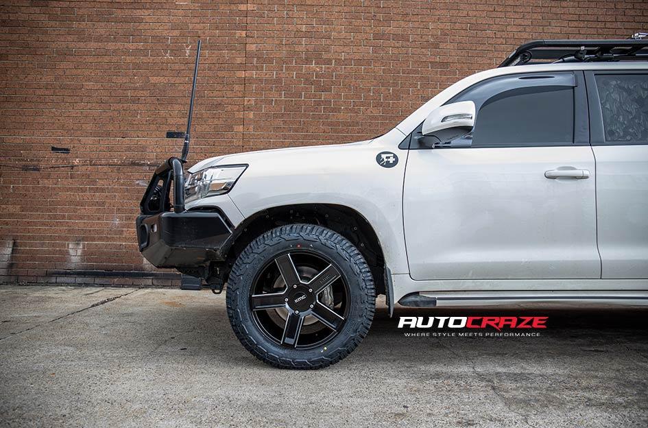TOYOTA LANDCRUSIER KM702 SATIN BLACK MILLED ACCENTS