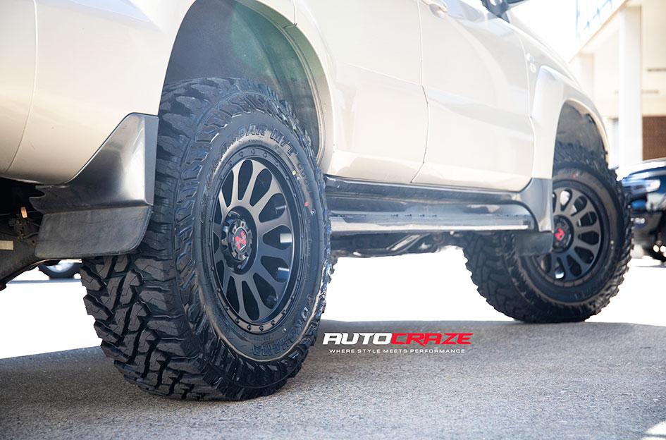 TOYOTA-PRADO-VICTIM-MATTE-BLACK