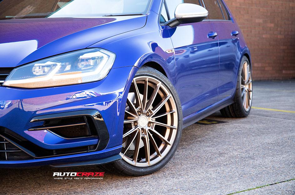 VOLKSWAGEN GOLF F105 BRONZE