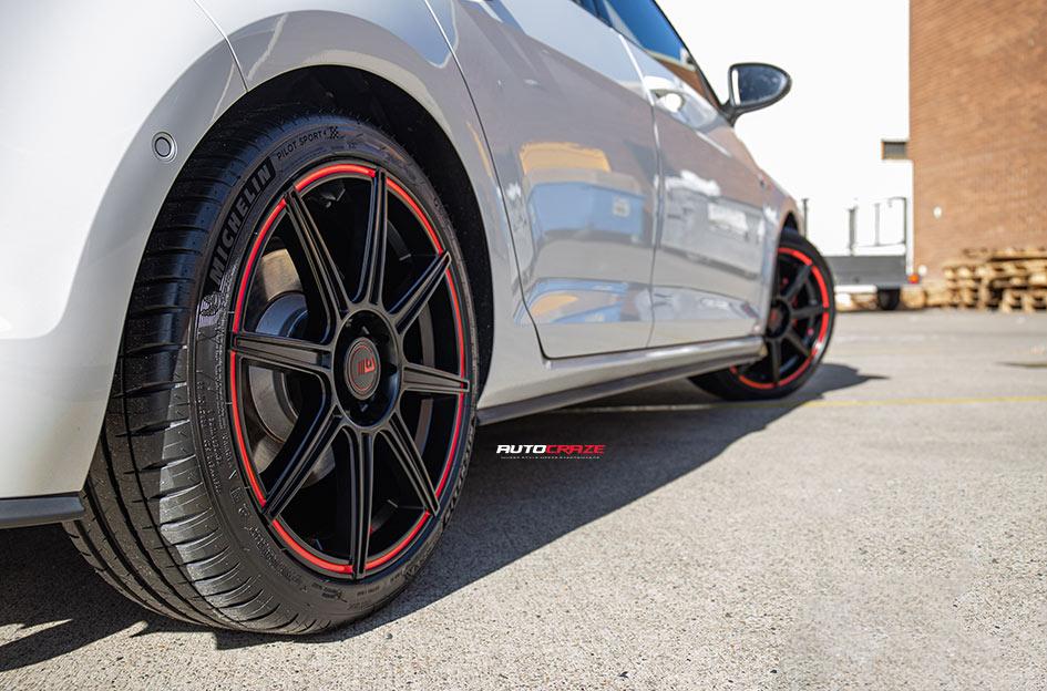 VOLKSWAGEN GOLF MR142 SATIN BLACK W RED STRIPE