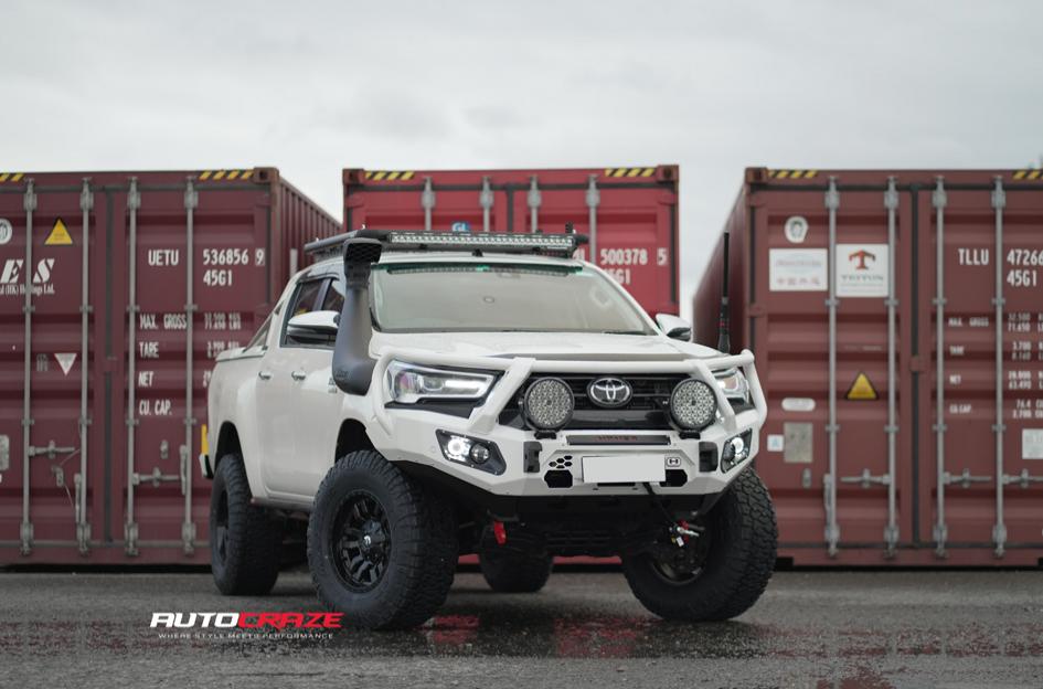 TOYOTA HILUX N80 4WD SLEDGE MATTE BLACK
