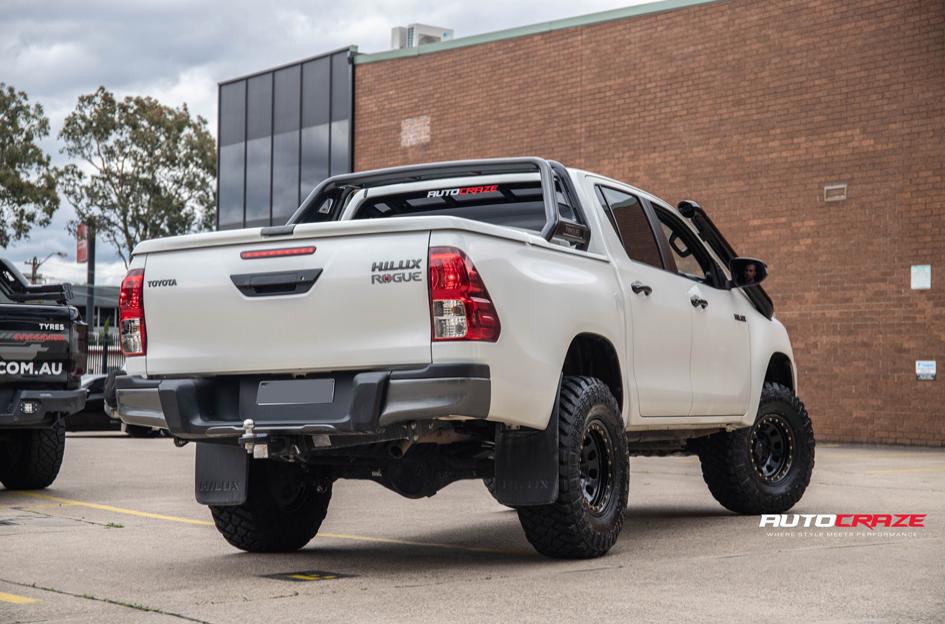 TOYOTA HILUX N80 4WD D LOCKER BLACK