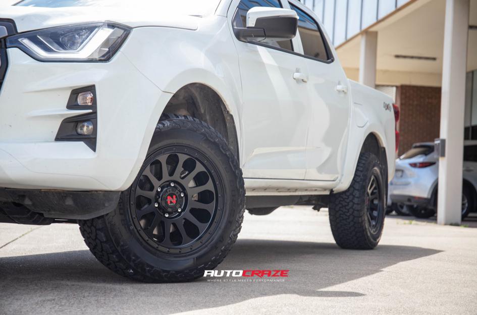 ISUZU DMAX NOMAD VICTIM MATTE BLACK