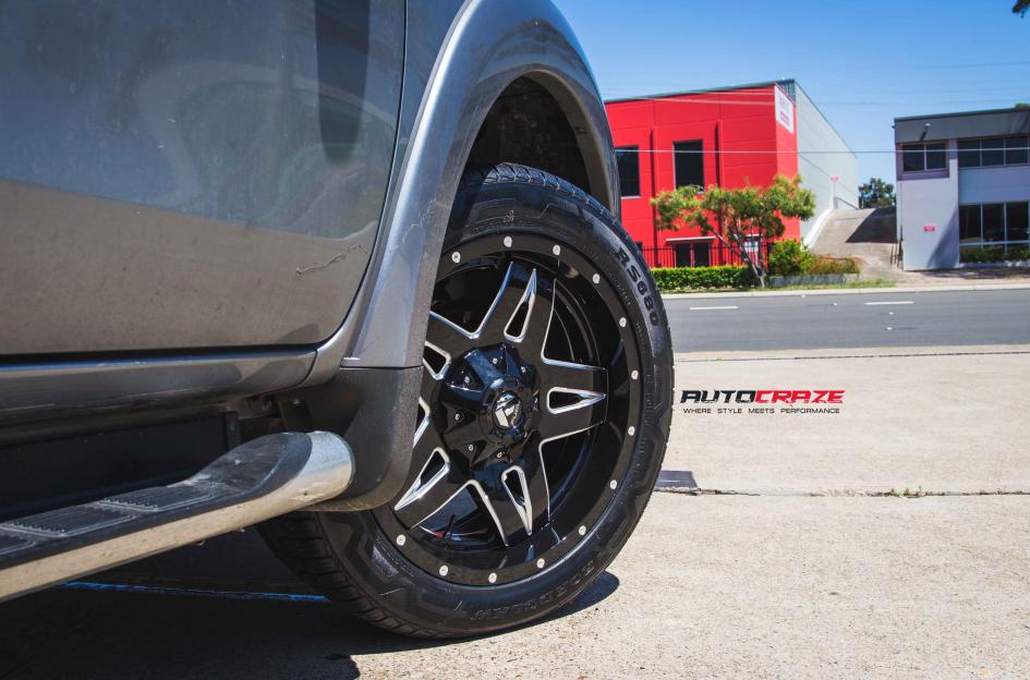 MITSUBISHI TRITON FULL BLOWN GLOSS BLACK MILLED ACCENTS