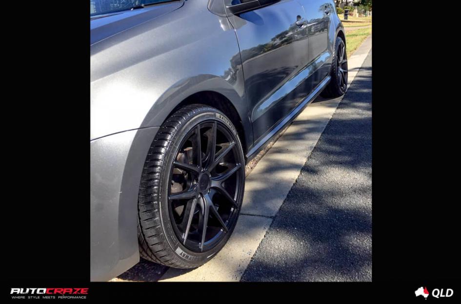 VOLKSWAGEN POLO TARGA BLACK   MACHINED WITH DOUBLE DARK TINT
