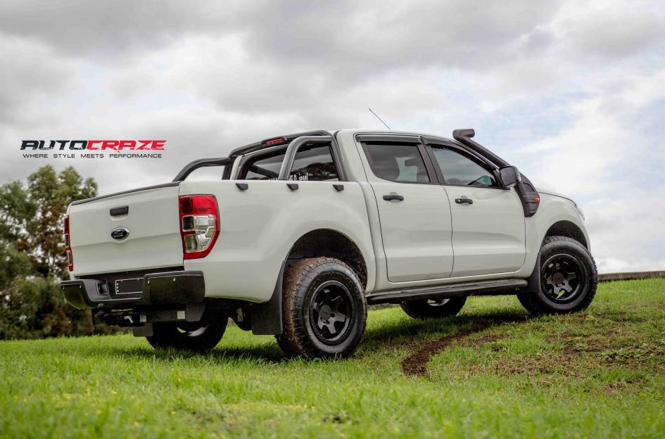 FORD-RANGER-SIX-MATTE-BLACK-FACE-WITH-GLOSS-BLACK-WINDOWS