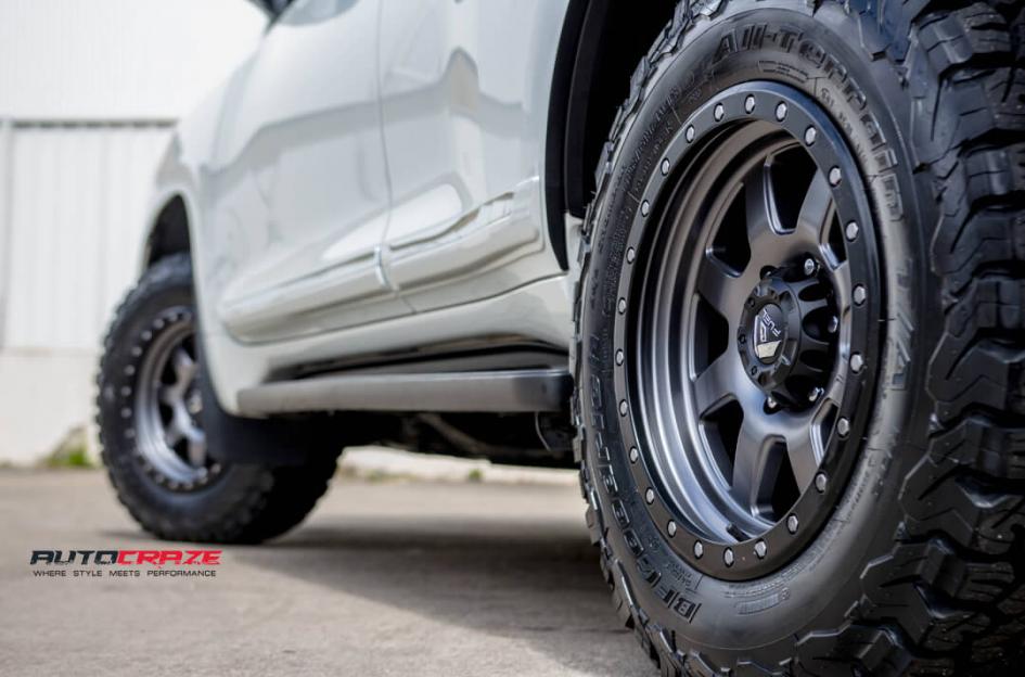 TOYOTA-PRADO-TROPHY-MATTE-ANTHRACITE-WITH-BLACK-RING