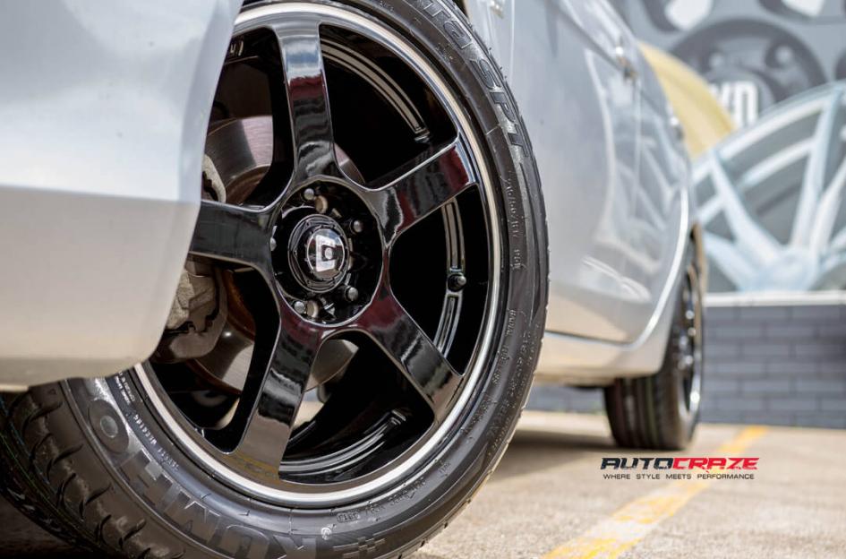 MITSUBISHI LANCER MR116 GLOSS BLACK MACHINED EDGE
