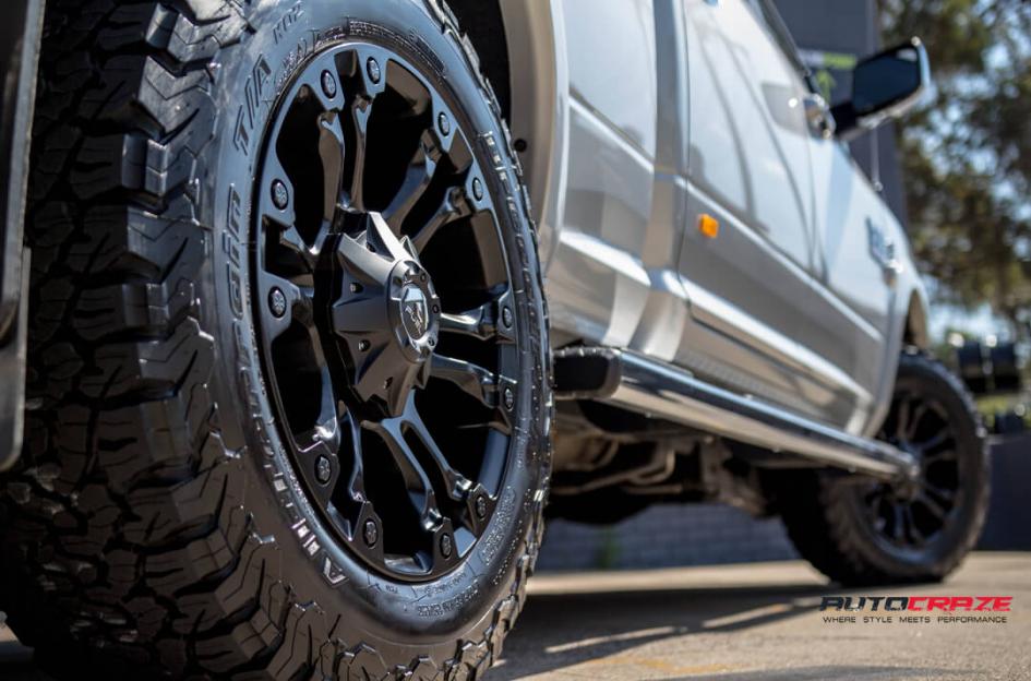 DODGE-RAM-VAPOR-MATTE-BLACK
