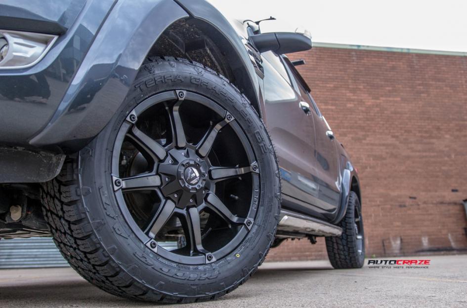 FORD RANGER COUPLER BLACK MACHINED WITH DARK TINT