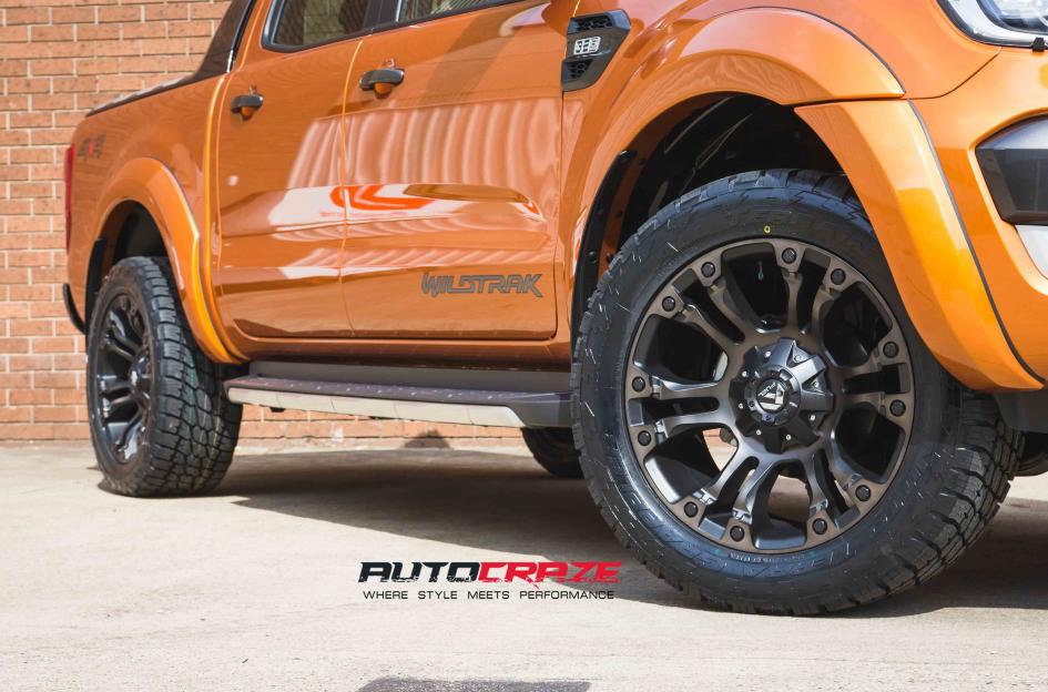 FORD-RANGER-VAPOR-BLACK-MACHINED-WITH-DARK-TINT-8