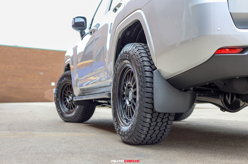TOYOTA LAND CRUISER 300 ROH APOLLO MATTE BLACK