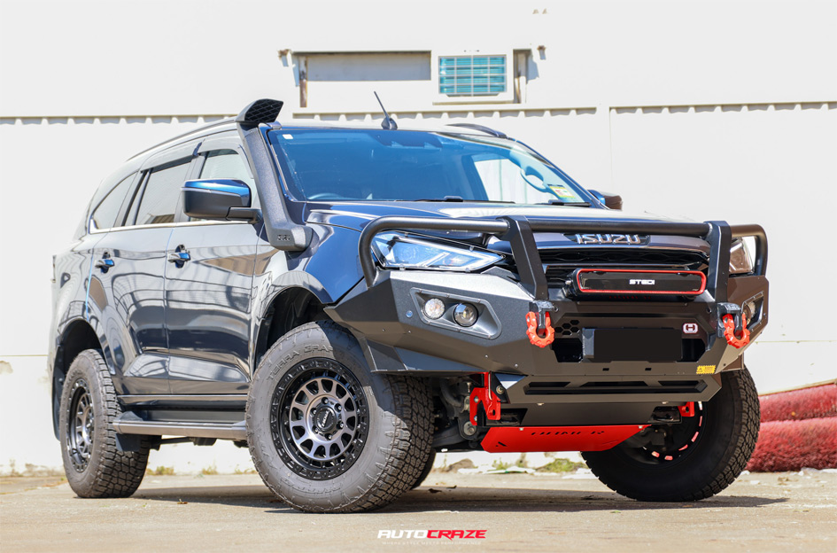 ISUZU MU-X ROH ASSAULT MATT BLACK GRAPHITE FACE