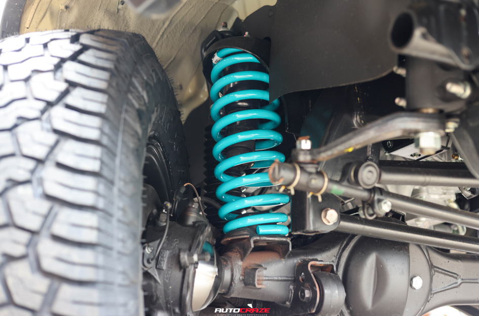 TOYOTA LAND CRUISER 70 SERIES ROH ASSAULT MATTE BLACK WITH BLACK BOLTS AND GRAPHITE FACE