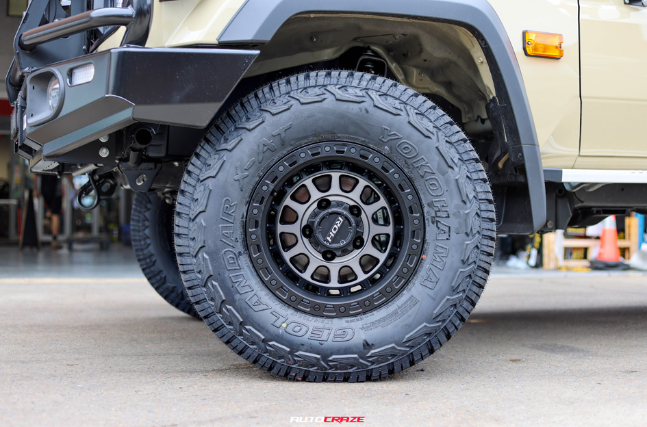 TOYOTA LAND CRUISER 70 SERIES ROH ASSAULT MATTE BLACK WITH BLACK BOLTS AND GRAPHITE FACE