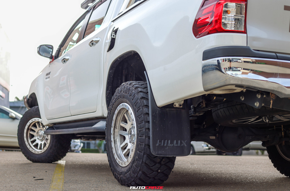 TOYOTA HILUX DIRTY LIFE CANYON PRO W/ MACHINED