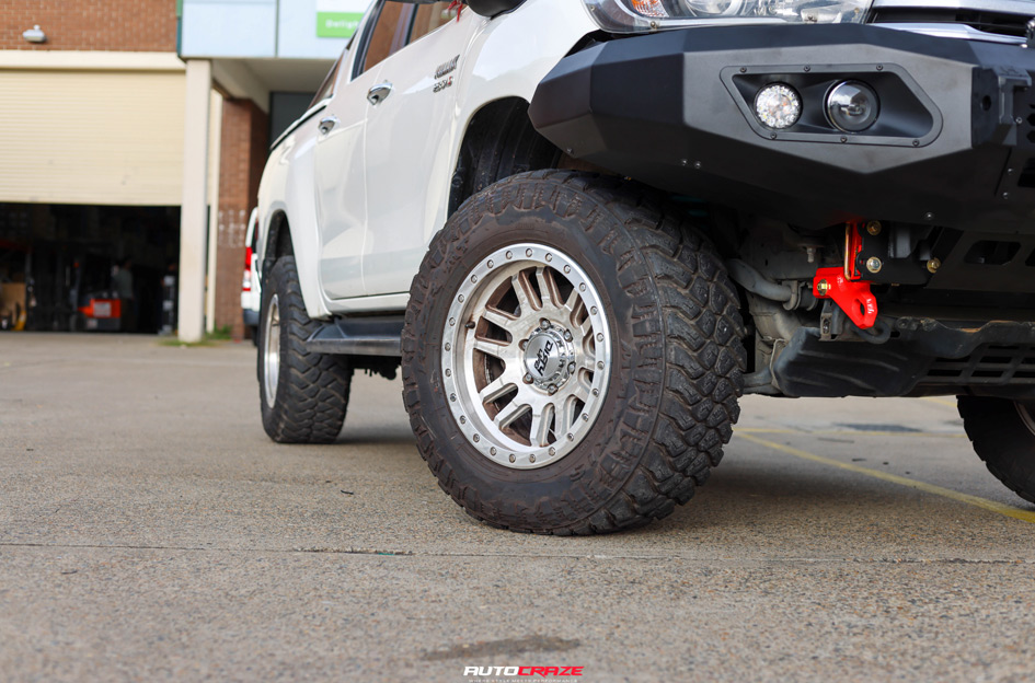 TOYOTA HILUX DIRTY LIFE CANYON PRO W/ MACHINED