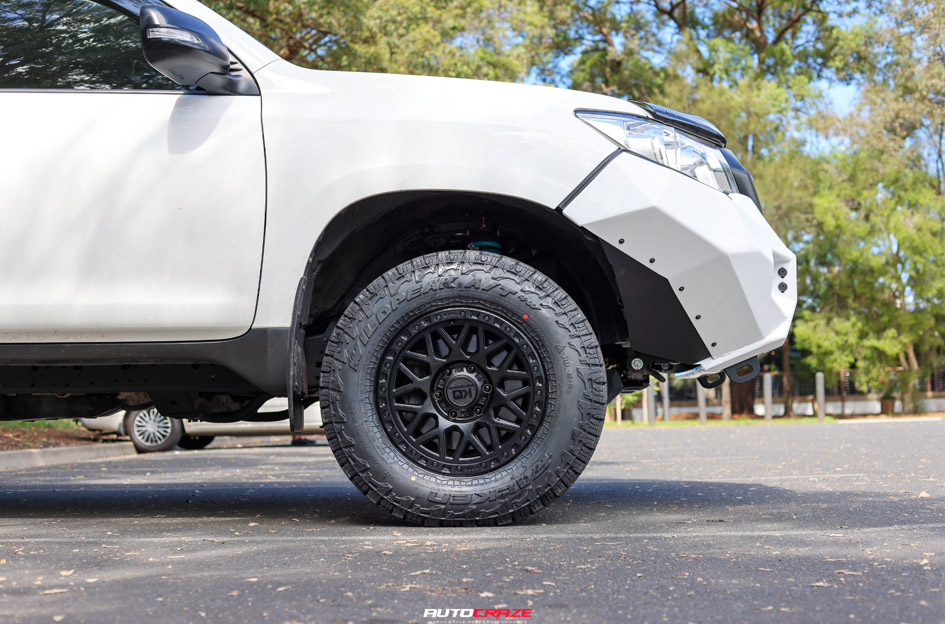 TOYOTA LAND CRUISER PRADO 150 KING STIGMA SATIN BLACK