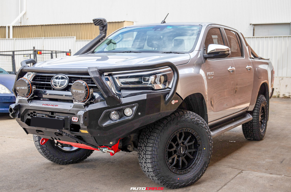 TOYOTA HILUX ROH RAID MATTE BLACK